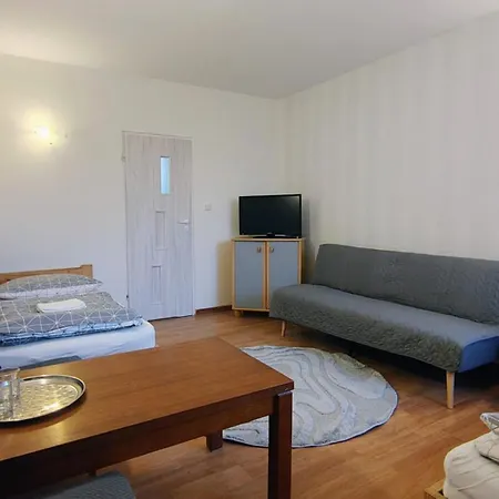 Apartamento W Otoczeniu Natury - Bezplatny Parking