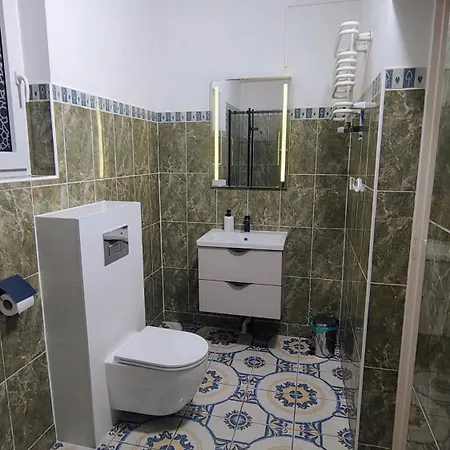 Apartamento W Otoczeniu Natury - Bezplatny Parking *