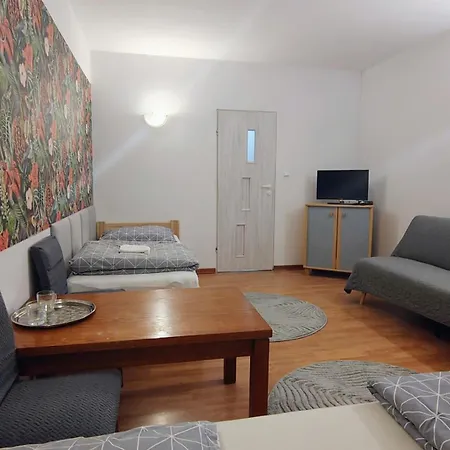 Apartmán W Otoczeniu Natury - Bezplatny Parking *